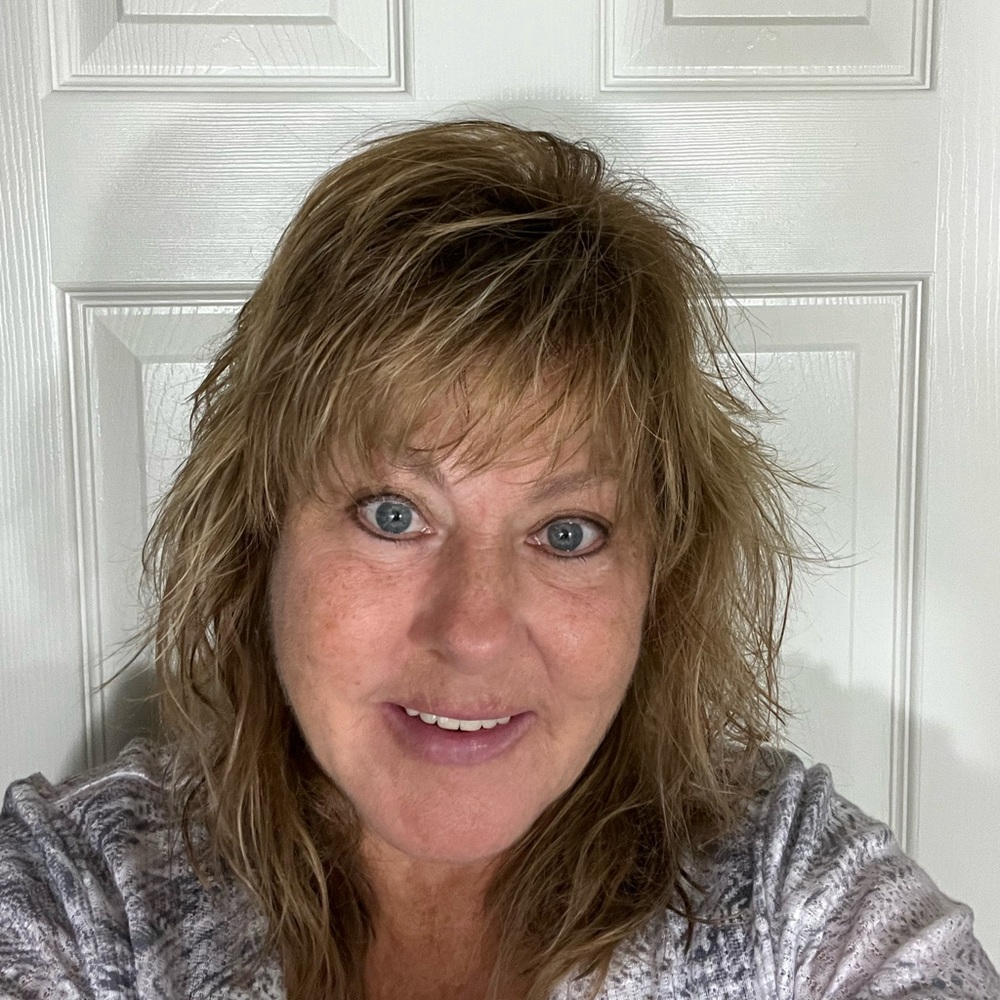 Meet your Posher, Lori